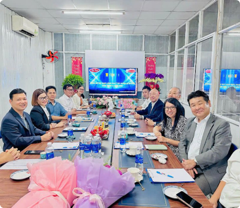 Họp nội bộ & Chiến lược